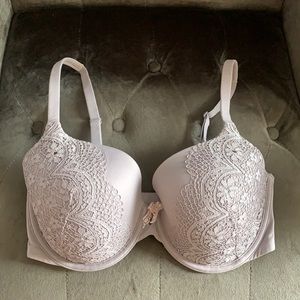 Victoria secret bra. Size 34DDD